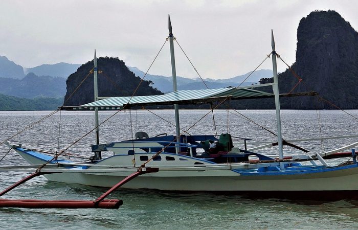 3 days in El Nido itinerary - stunning limestone cliffs and turquoise lagoon Palawan