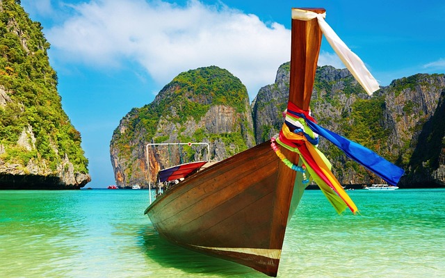 Palawan Philippines limestone cliffs what it is vs Boracay comparison