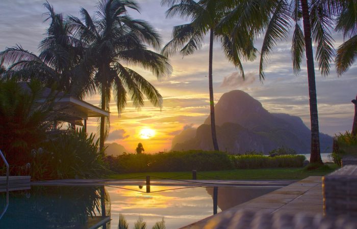 El Nido Palawan limestone cliffs and turquoise water for 7-day Palawan itinerary