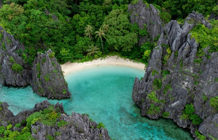 El Nido Bacuit Bay calm water boats island hopping Palawan improving in November
